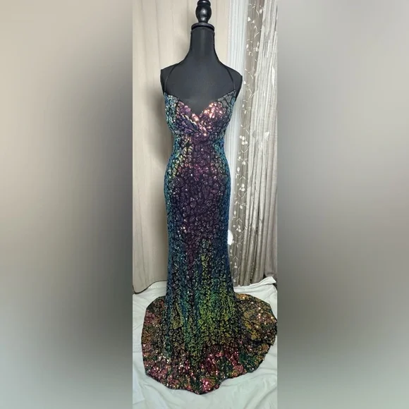 Elegant Black and Gold Evening Gown by CINDERELLA DIVINE CD972 - Picture 3 of 7